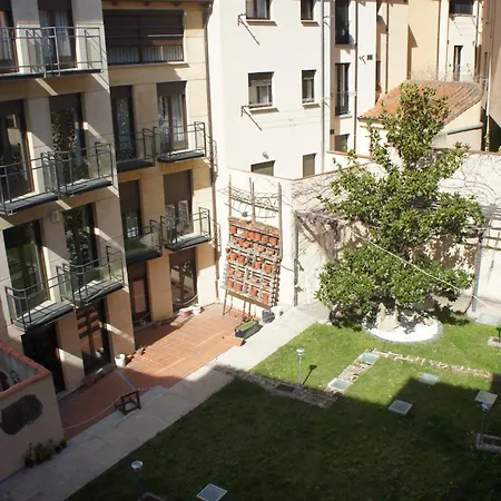 Apartment Monumental *