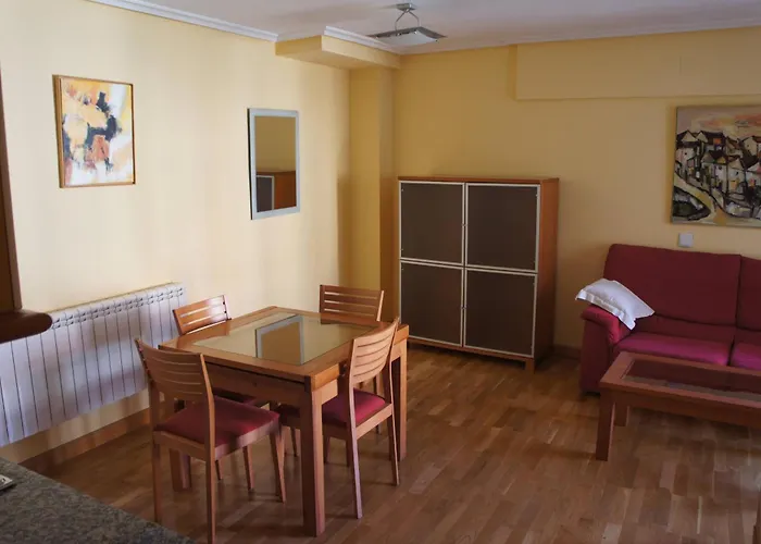 아파트 Monumental